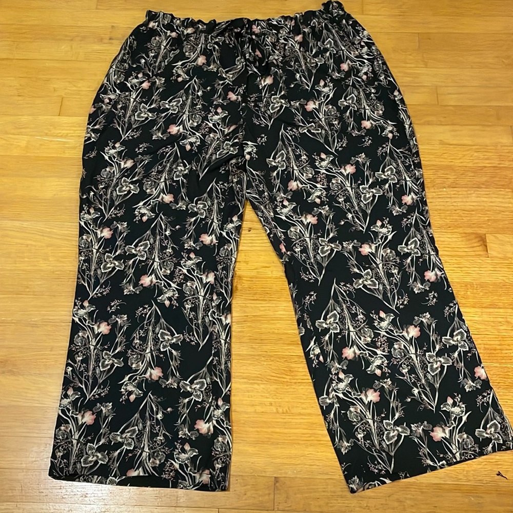 Floral wide leg pants